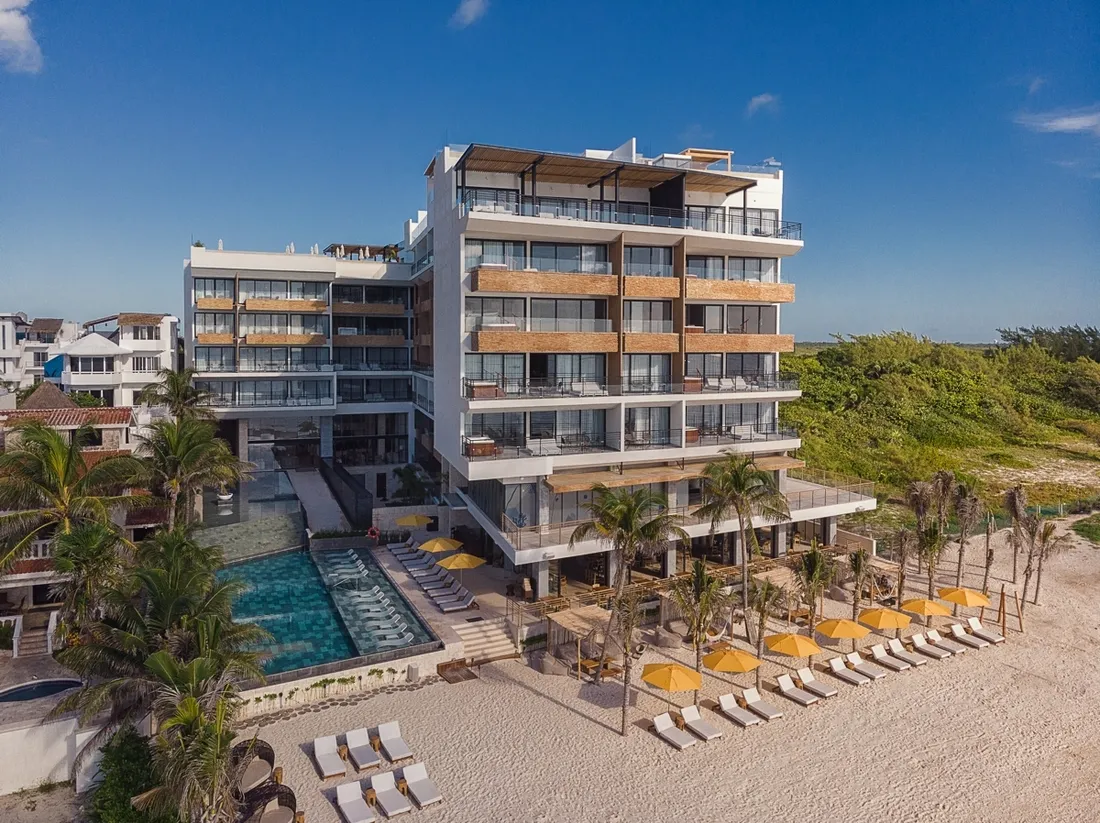 7 mile beach condo rentals 