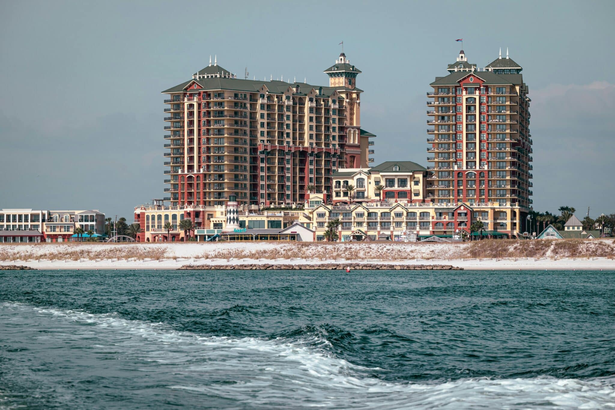 Fully Furnished Condos Supporting Convenient Extended Vacation Living Arrangements